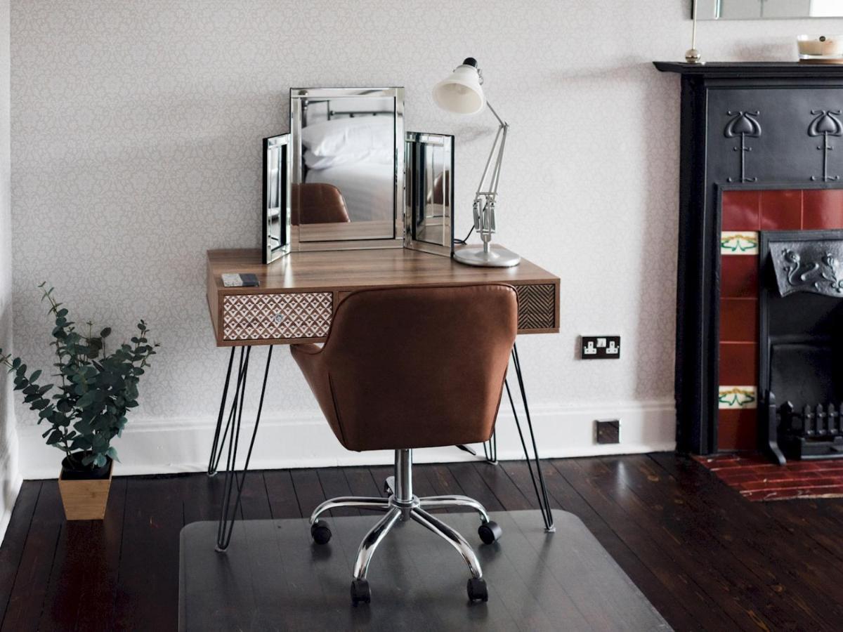 Pass The Keys Beautiful, Traditional 2 Bed Flat W Free Parking Glasgow Extérieur photo