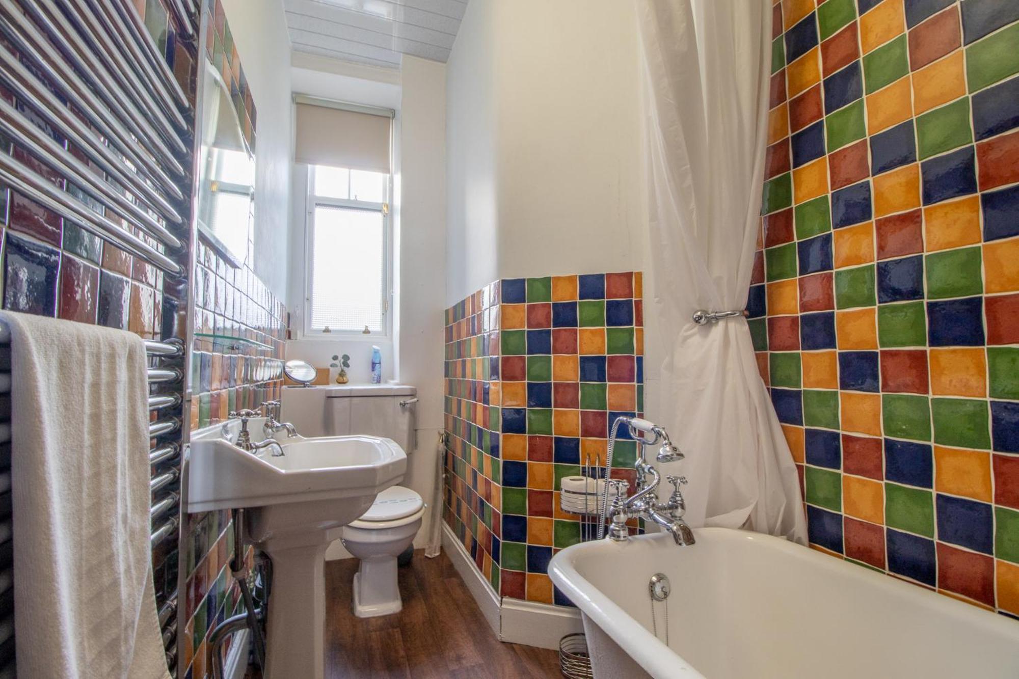 Pass The Keys Beautiful, Traditional 2 Bed Flat W Free Parking Glasgow Extérieur photo
